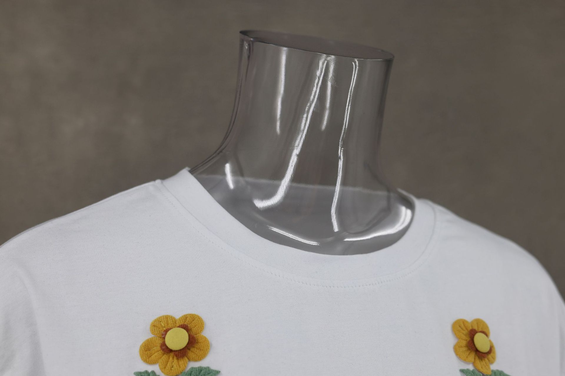 140g Weight Short Sleeve Sleeve Length Pullovers Placket Type Regular Sleeve Sleeve Type Polyester Fabric Type Regular Top Length T-shirt Tops Type Daily Occasion Round Neck Neckline Loose Fit Type Flower Pattern Summer Season Women's Gender Casual Style Wholesale Women's Casual Flower Short Sleeve T-Shirts 6