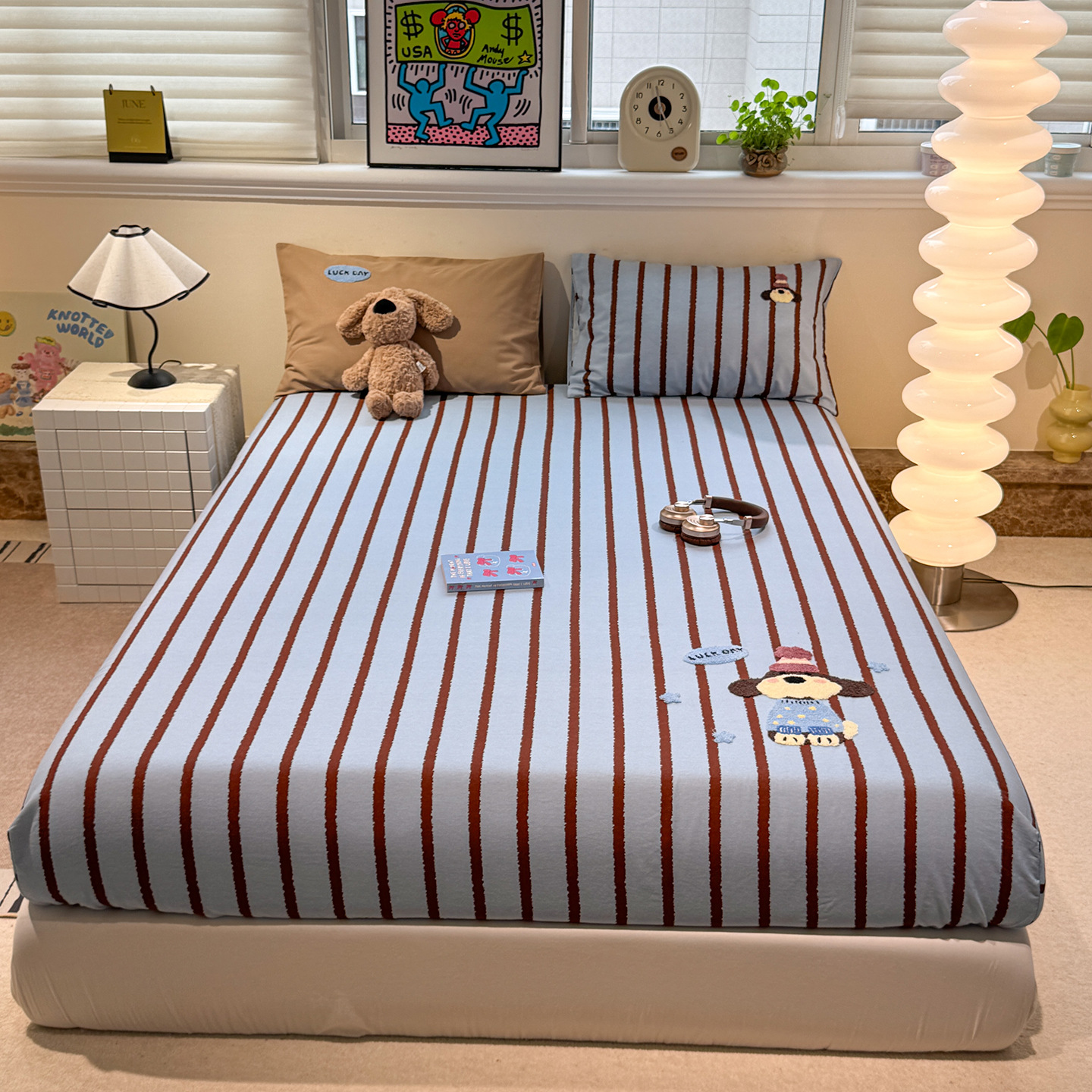 Brushed Towel Embroidered Fitted Sheet Single Piece Winter Thickened Student Dormitory Bedspread Quilt Cover Simmons Mattress Protector Cover