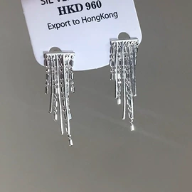 耳钉;戒指;项链