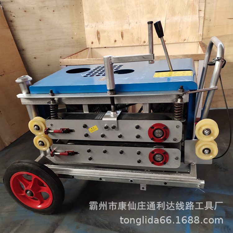 通信光缆牵引机 汽油机型穿管拉线机通利达架空电缆传送机