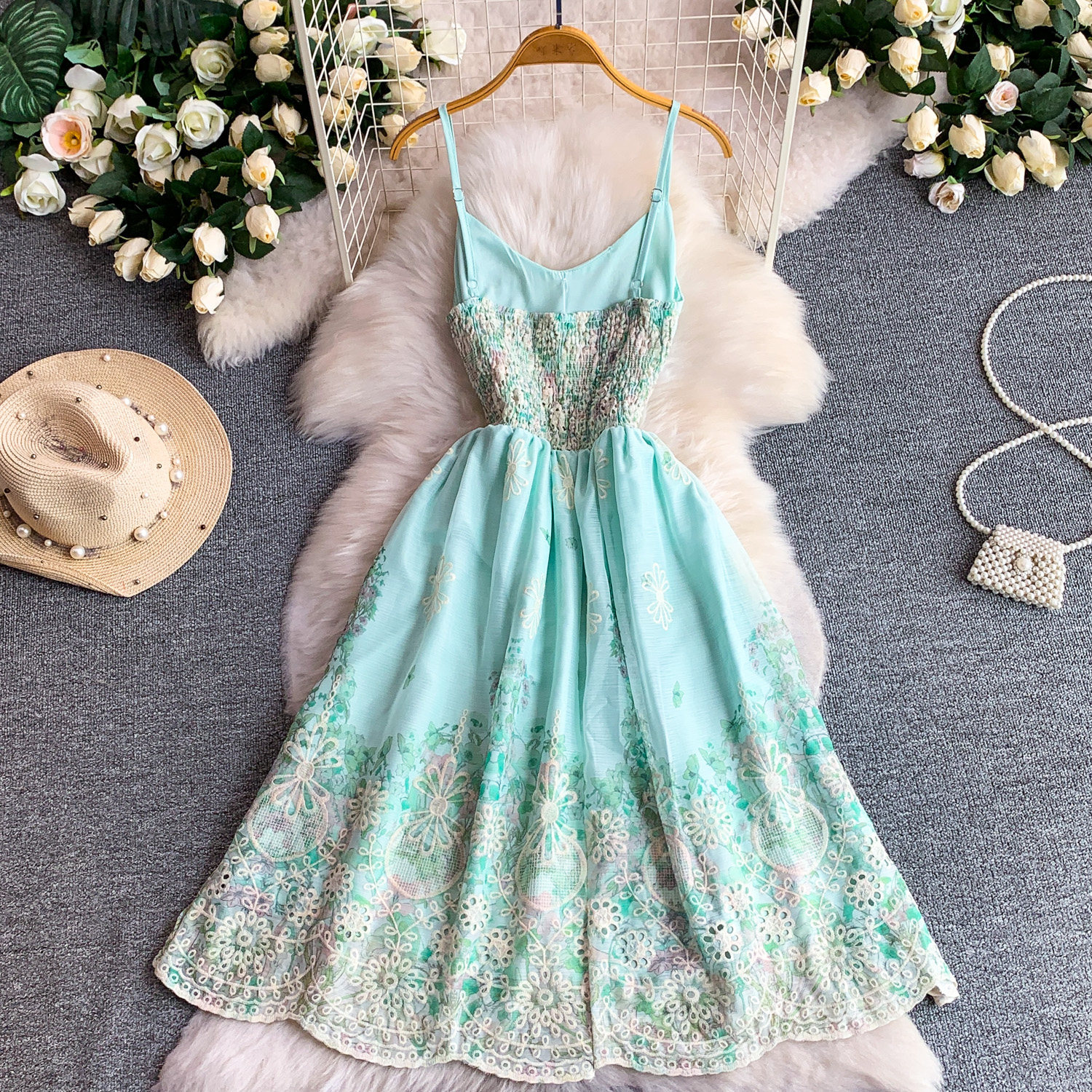 Women's Floral Embroidered V-Neck A-Line Sundress Summer Boho Maxi Dress For City Escape_ecoleips.com