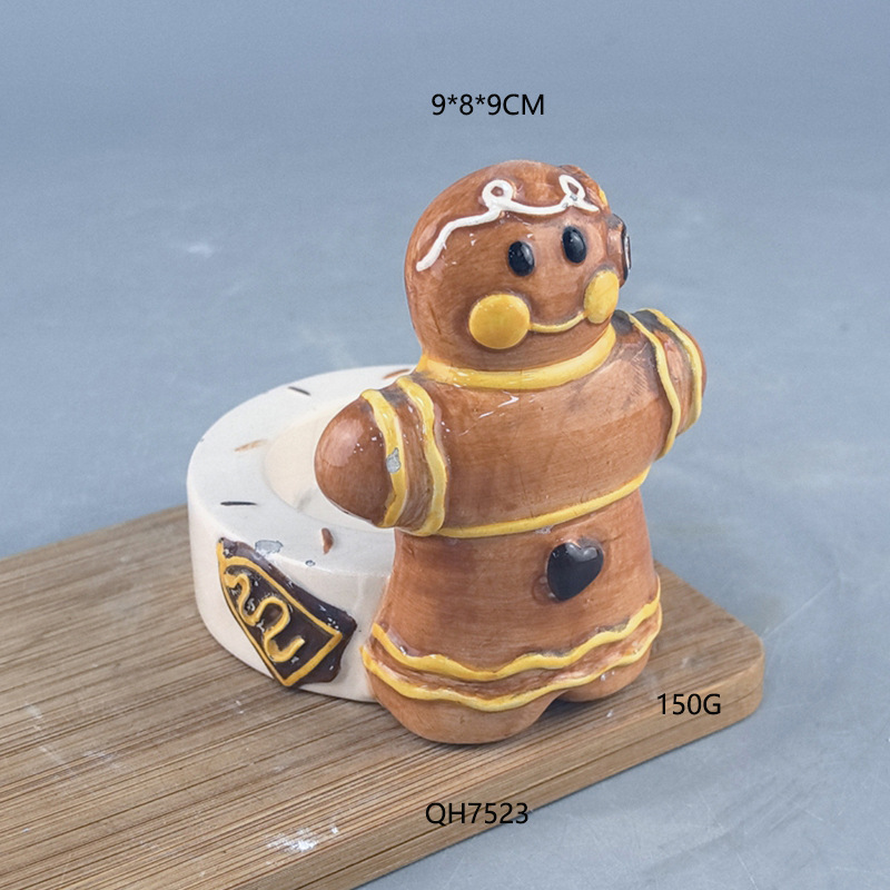 Candelabro de hombre de pan de jengibre de cerámica