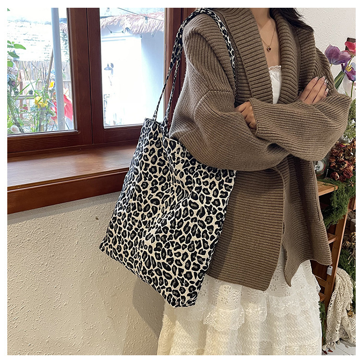 Leopard Print Women's Bag, Large Capacity, Unique Lazy Style Shoulder Bag, Simple Shopping Bag, Fashionable Versatile Tote Bag