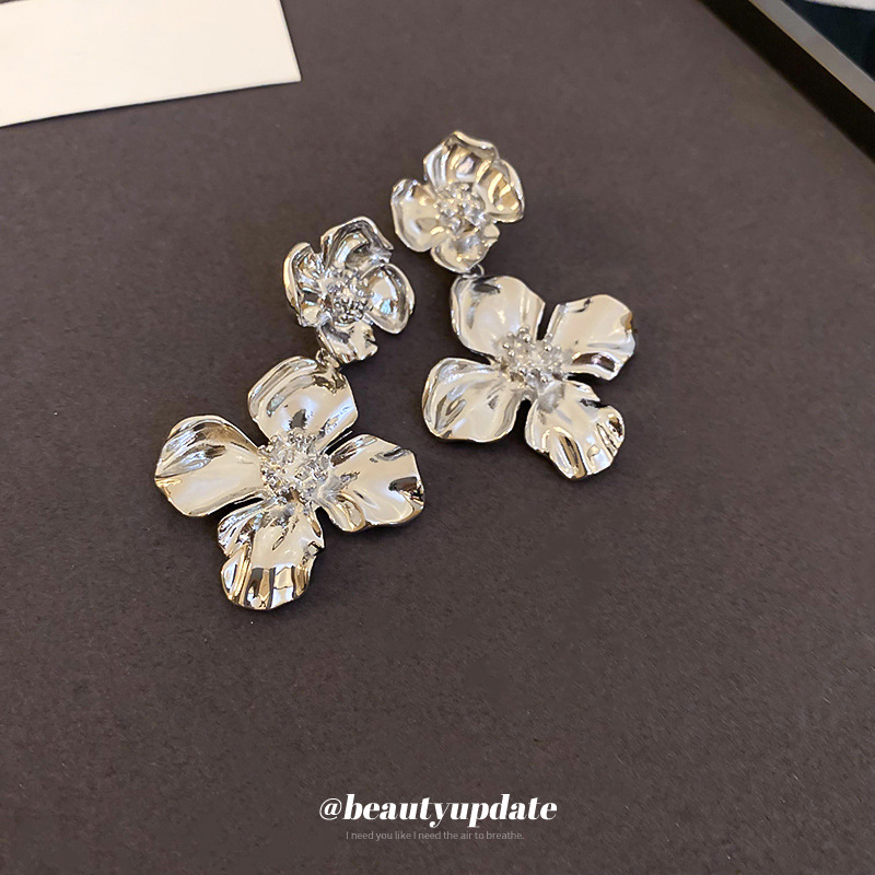 Orecchini pendenti a forma di fiore in stile minimalista con ago d'argento, nuovi orecchini alla moda di nicchia, eleganti, leggeri, lussuosi e di alta qualità._voghion.com