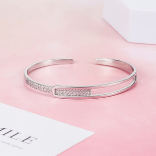 New gypsophila bracelet ladies Super Flash high texture simple fashion exquisite full diamond open bracelet 2022