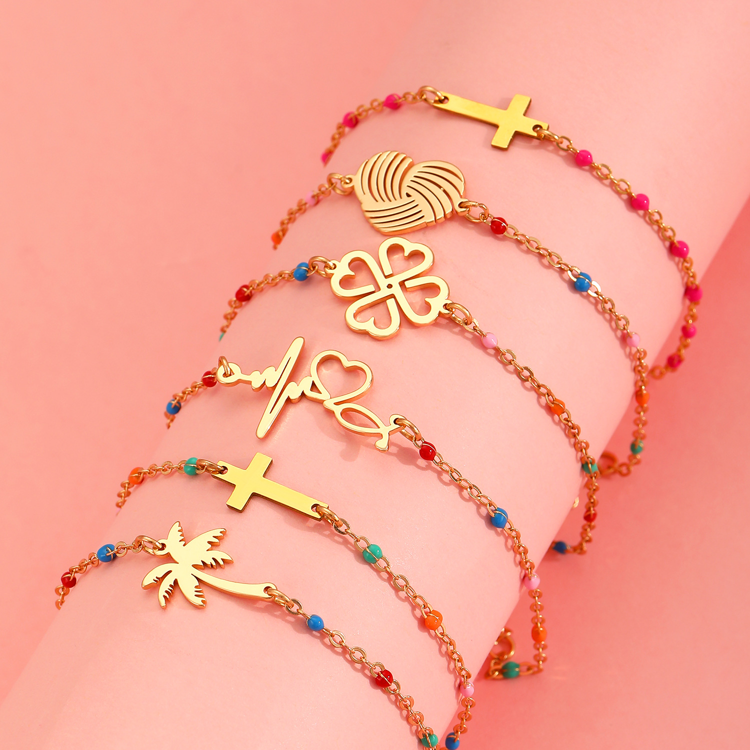 Minimalist Cross And Heart Beaded Bracelet With Enamel Beads_voghion.com