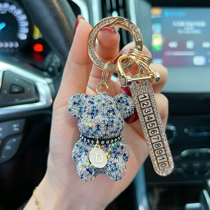 Collar de dibujos animados creativo letras llenas de diamantes placa de número de oso llavero de automóvil anti-perdida llavero regalos para hombres y mujeres