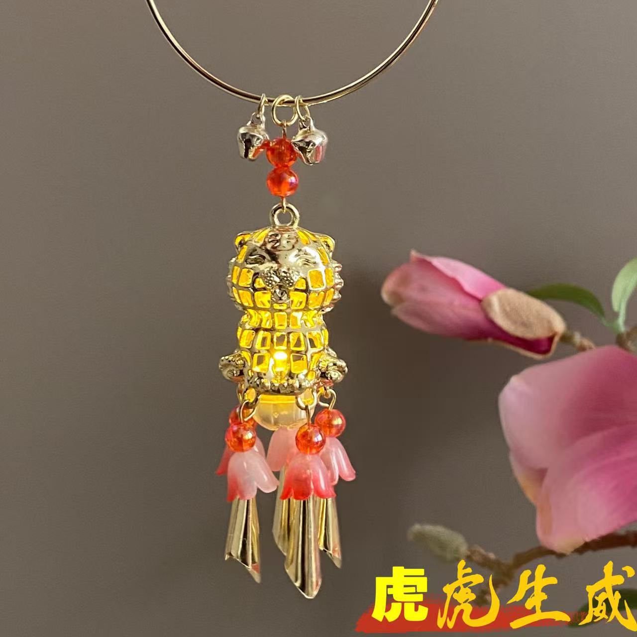 Glowing bracelet (red) tiger