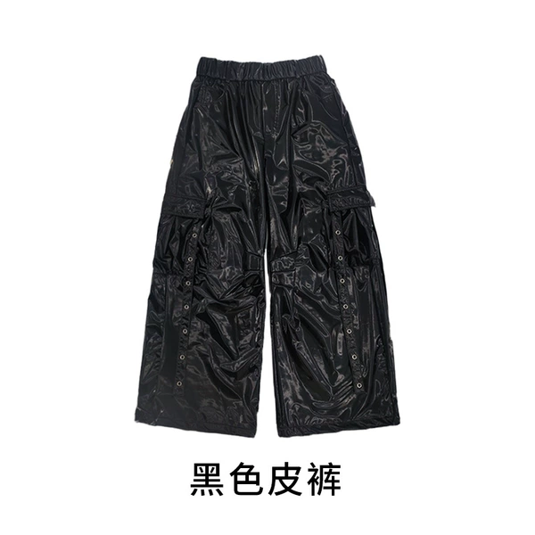 Black trousers