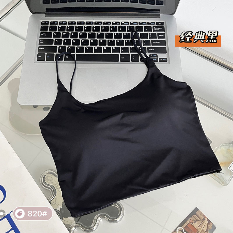 Chaleco pequeño con tirantes delgados en verano con almohadilla para el pecho y hermoso sujetador trasero en el interior