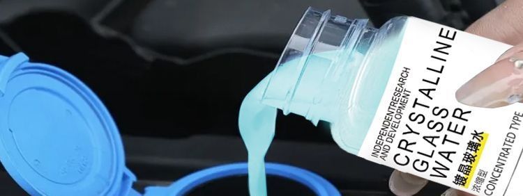 Glass water for cars, concentrated car coating, specialized for strong rain protection and oil film removal, suitable for car use to remove rain stains and repel water