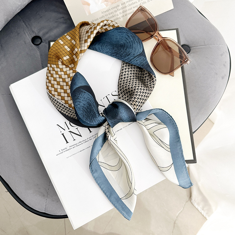 Impresión creativa de lujo ligero de alta gama japonesa y coreana 70 bufanda cuadrada pequeña estilo de diseño de primavera y verano bufanda de seda fina de temperamento de nicho