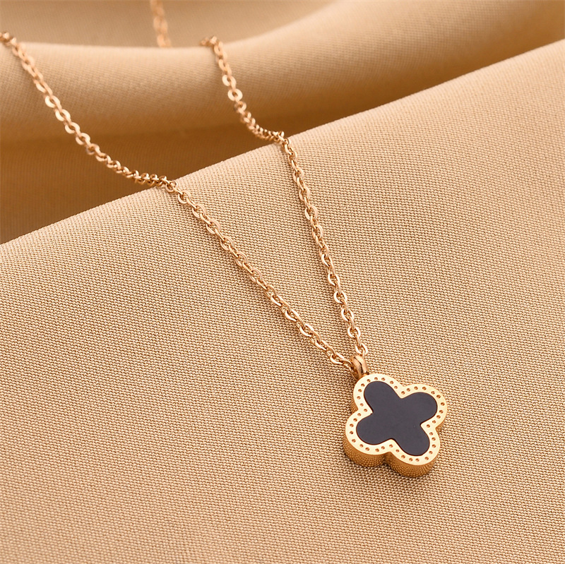 Fashion Four Leaf Clover Titanium Steel Enamel Necklace 1 Piece