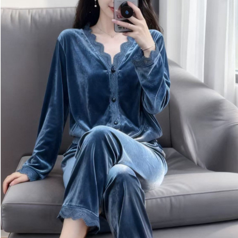 2025 New Velvet Pajamas for Women, Autumn and Winter Collared Cardigan That Can Be Worn Outside, High-End Two-Piece Set, Home Wear Set 2025 New Velvet Pajamas for Women, Autumn and Winter Collared Cardigan That Can Be Worn Outside, High-End Two-Piece Set, Home Wear Set