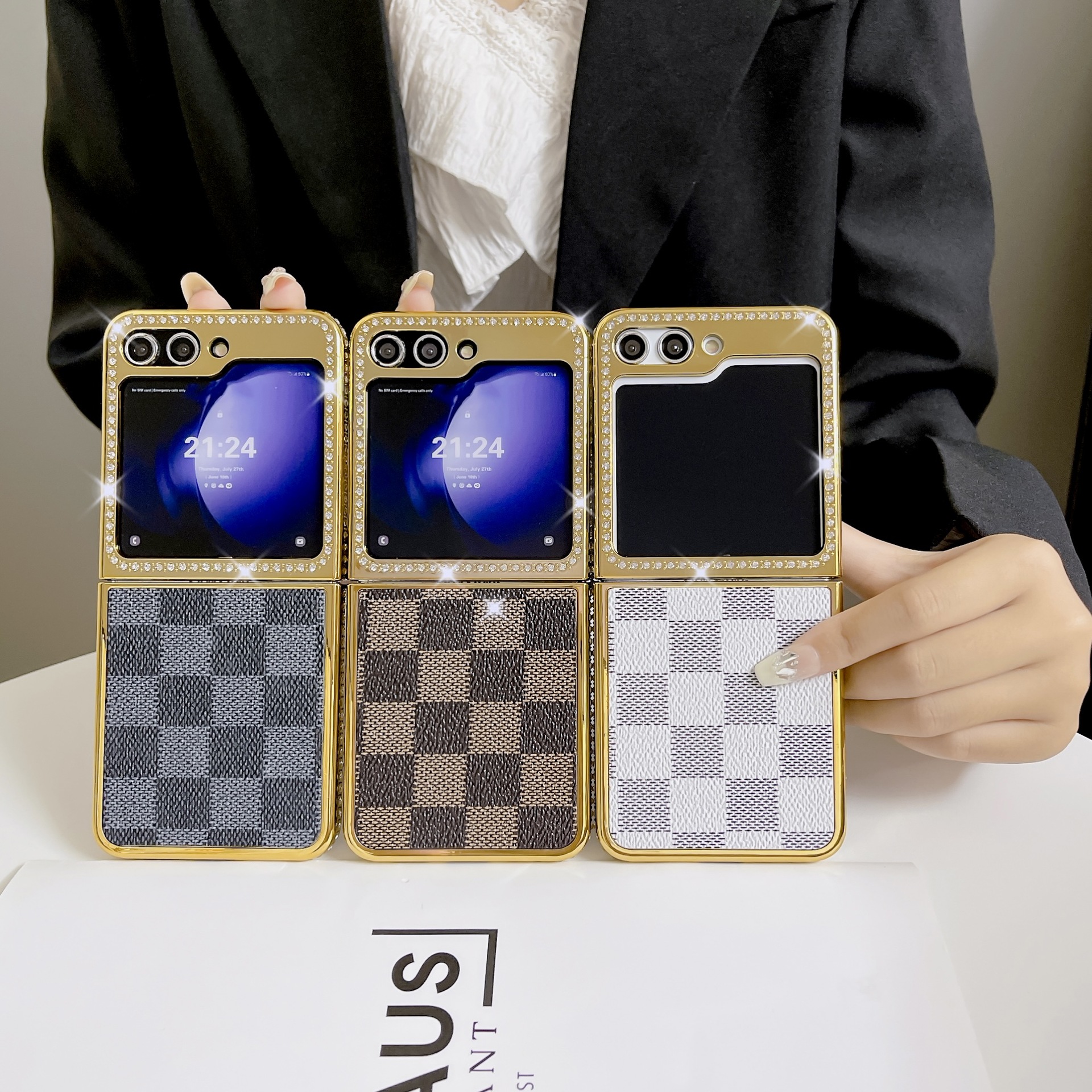 Leopard Print Phone Case For Samsung Z Flip 5 4 3 Classic Style_voghion.com