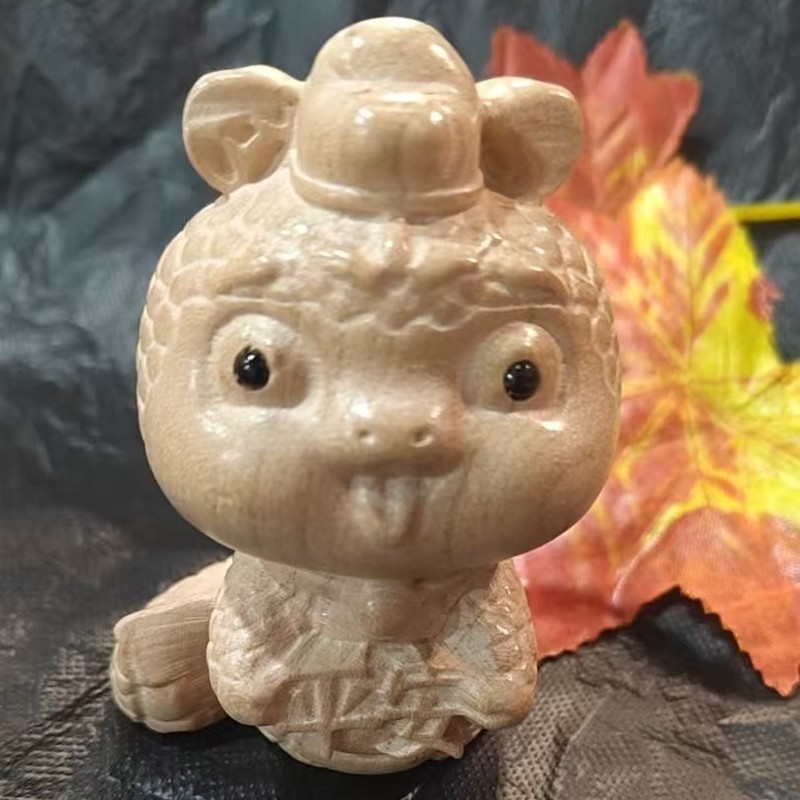 桃木彫刻十二生肖の手の工芸品は桃木の手の木の観光地区の観光工芸品を並べます。|undefined