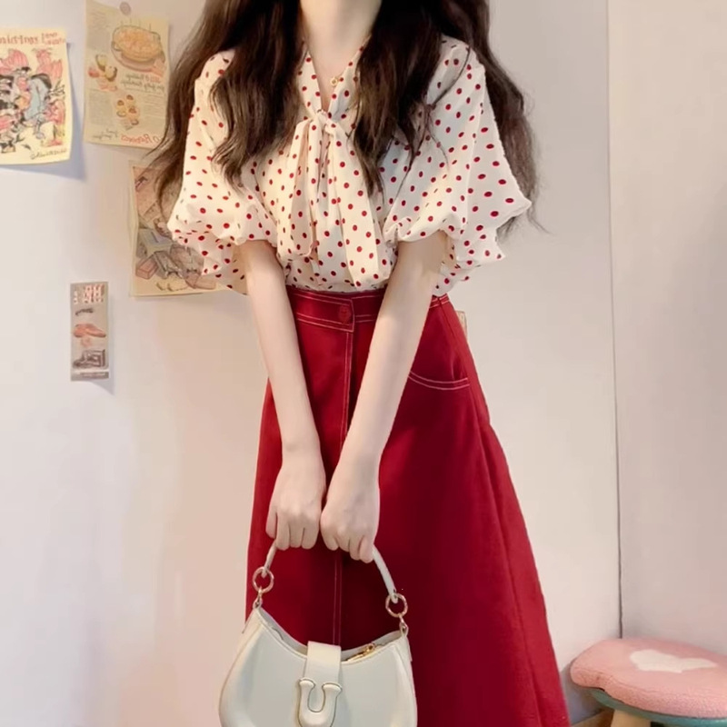 2026 New Early Autumn Women's High-End Style Two-Piece Set with Red Long Skirt for Petite Figures 2026 New Early Autumn Women's High-End Style Two-Piece Set with Red Long Skirt for Petite Figures