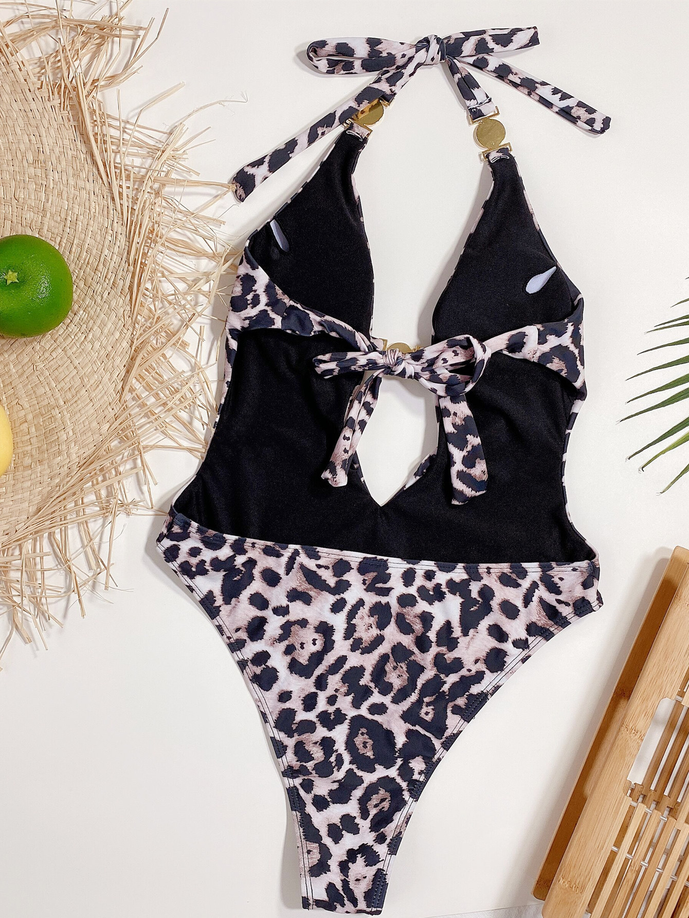 Bikini de una pieza con estampado de leopardo NSDA47136