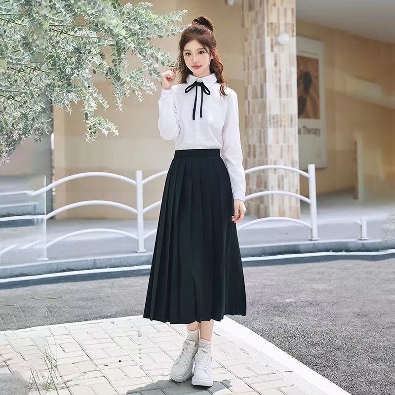 여성용 긴팔 + 플리츠 롱 스커트 + 블랙 윈드 차임 나비 넥타이
