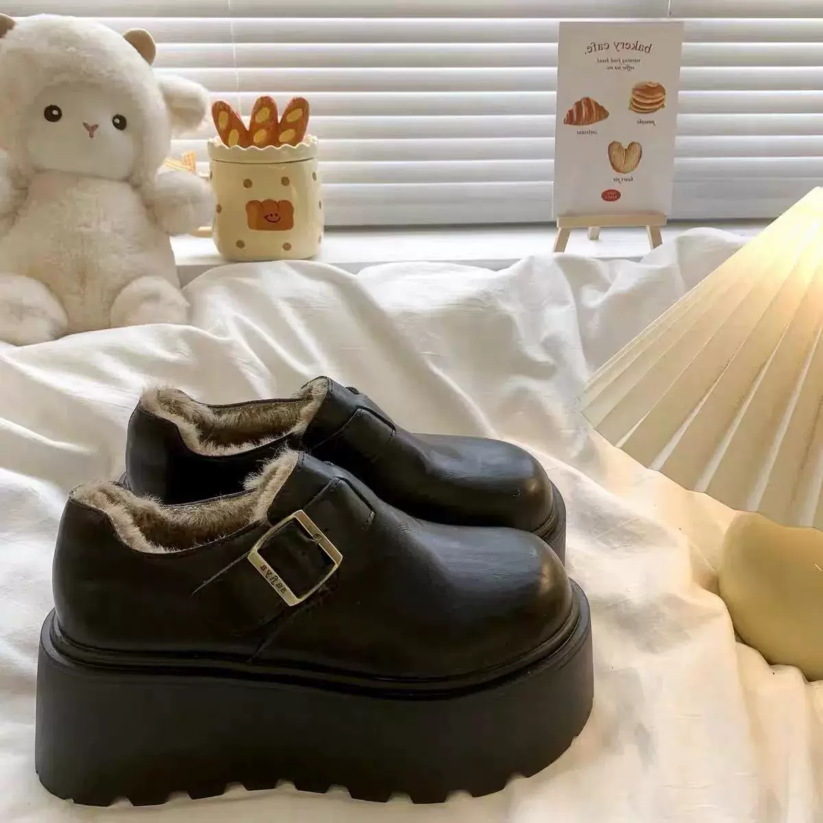 Модные волосы увеличивают снежные сапоги дети осень и зима 2024 новая бархатная утолщеная подошва манго голова ботинок