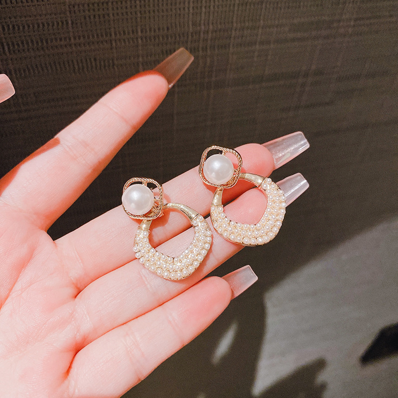 Dazzling Pearl Earrings