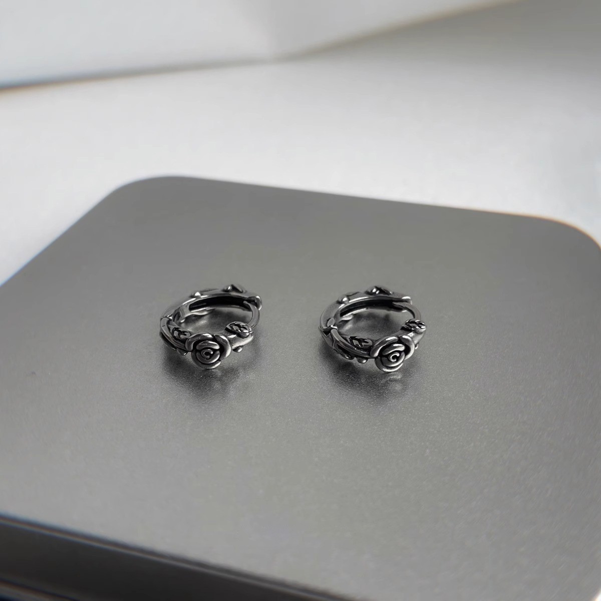X275-A (rose earrings) single