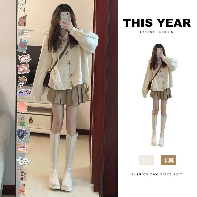 Early Autumn Outfit for Petite Women: Street-Style College Sweater Cardigan Jacket and Pleated Skirt Two-Piece Set