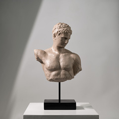ヨーロッパ式のフランス式のレトロな樹脂の人物の彫刻の置物の家庭の装飾品の客間の玄関の陳列の装飾品の置物