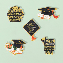 New 2022 Academic Cap Style Enamel Pin Creative Graduation Small Gift English Letter Engraved Badge Accessory