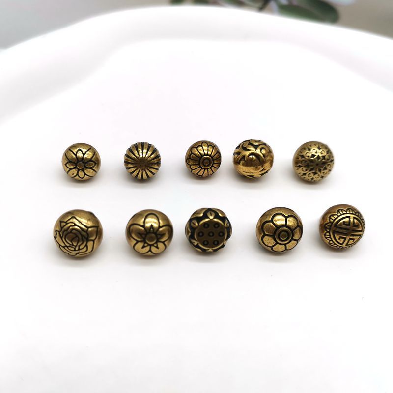 レトロな金属ボタンのチャイナドレスの漢服は丸いビーズを掛けます。|undefined