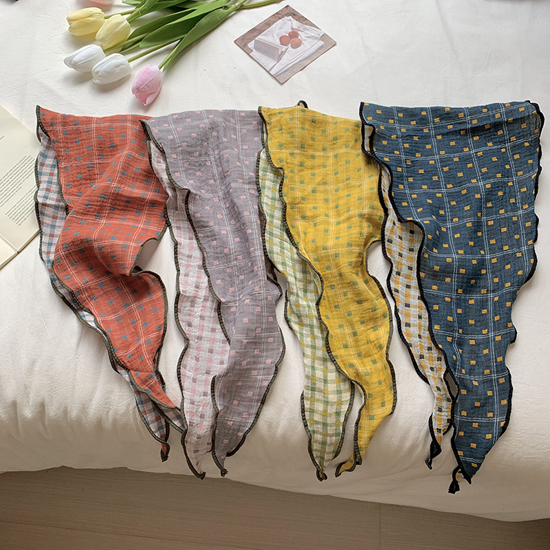 Pañuelo estilo pastoral femenino primavera y verano estilo arte japonés a cuadros bufanda triangular decoración de doble cara bufanda de seda pañuelo para el cabello