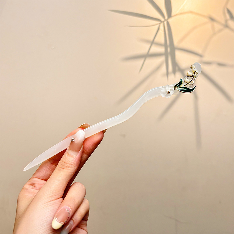 Nueva horquilla china 2025 nuevo estilo estilo antiguo horquilla mujer falda de cara de caballo de alta calidad estilo nacional horquilla de madera paso a paso horquilla tocado