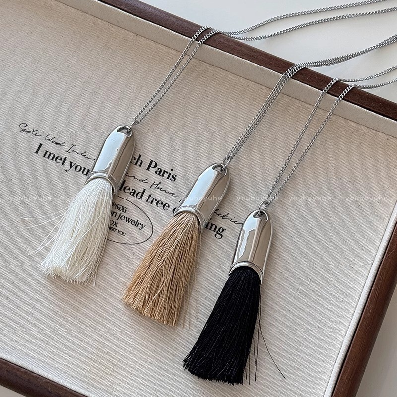 Korean Blogger's Same Style Tassel Brush Necklace Niche Design Simple Ins Style Elegant Stylish Versatile Necklace Korean Blogger's Same Style Tassel Brush Necklace Niche Design Simple Ins Style Elegant Stylish Versatile Necklace