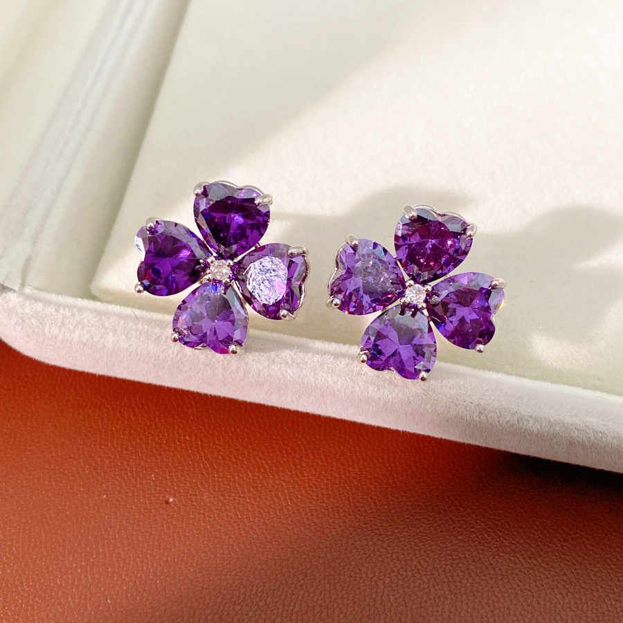 Viento frío personalidad flor de amor collar de piedra tierna lujo ligero estilo alto conjunto de joyería de nicho universal