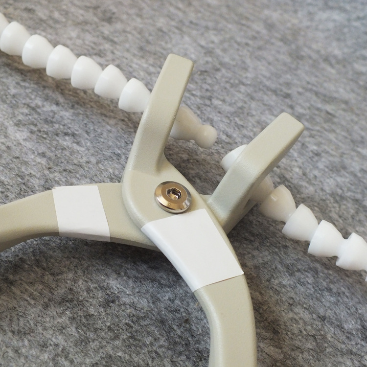 Esqueleto de instalación alicates de juguete hecho a mano esqueleto truncamiento esqueleto herramienta de instalación manual desmontaje esqueleto alicates