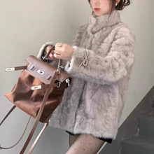 ɫ߼IƤëһwëŮӺhƤˮëë