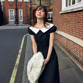 女式T恤;连衣裙;女式衬衫