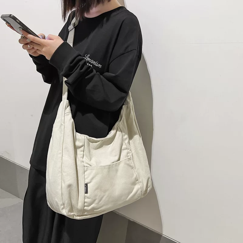 Capacious shoulder bag, nylon one-shoulder bag, for students