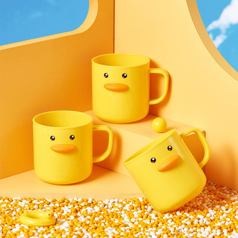 Cute cartoon toothbrush cup for little yellow ducks, children's household baby toothbrush cup, high-quality plastic mouthwash cup