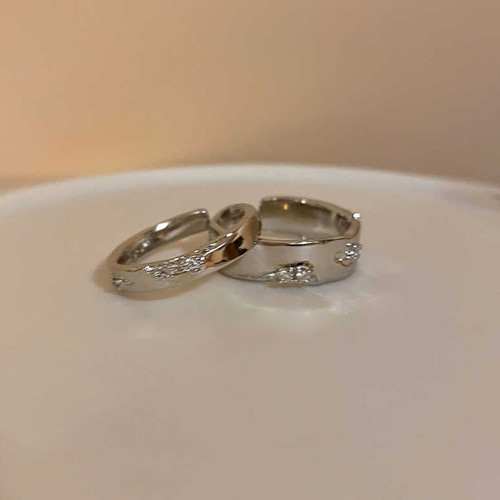 Silver-plated Circle Pendant Open Ring Set with Cold Style Elegance Couple's Finger Rings Fashion and Personality Matching Bands Trendy