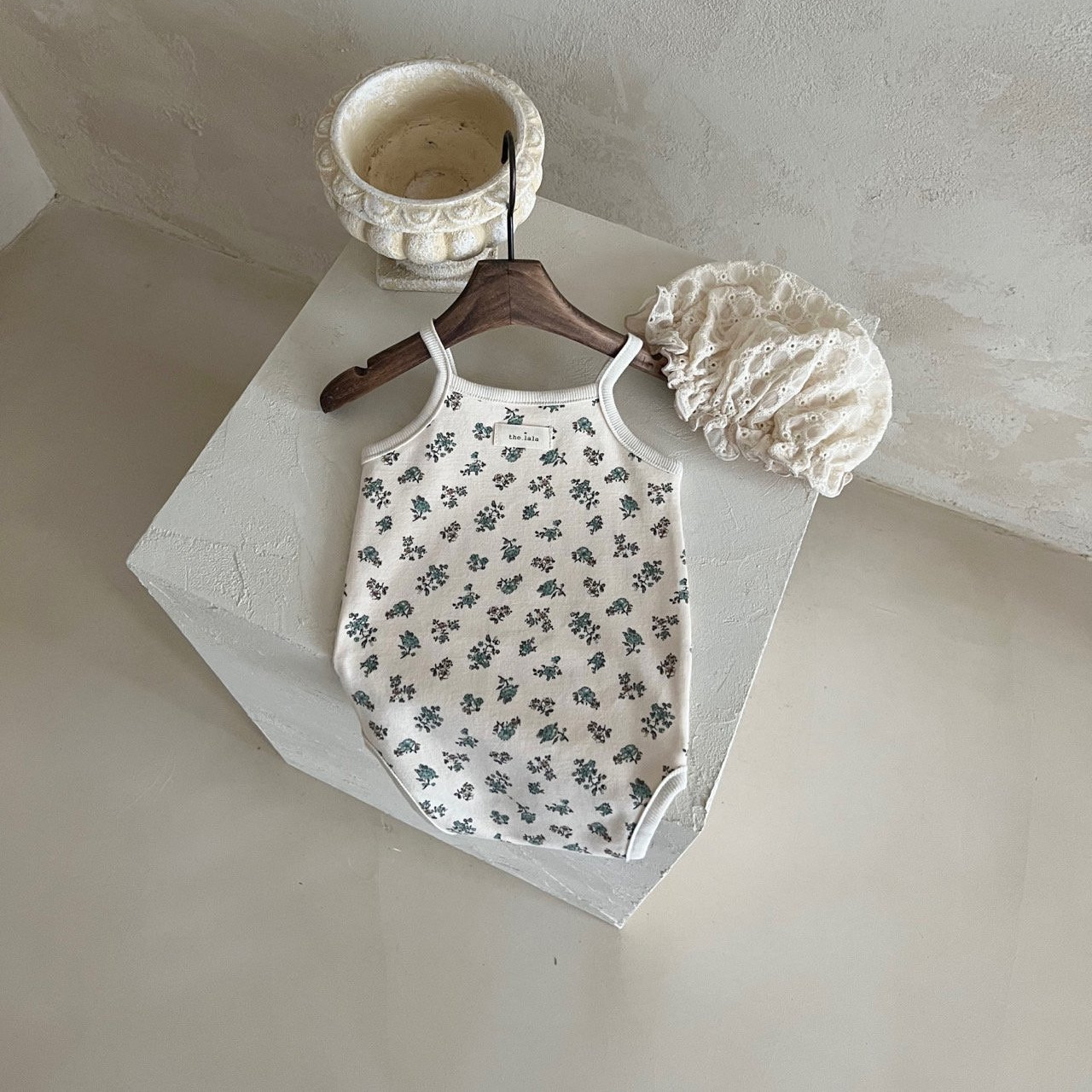 Estilo coreano bebé niños y niñas impreso de algodón acolchado mameluco ins verano recién nacido versátil chaleco casual triángulo mameluco