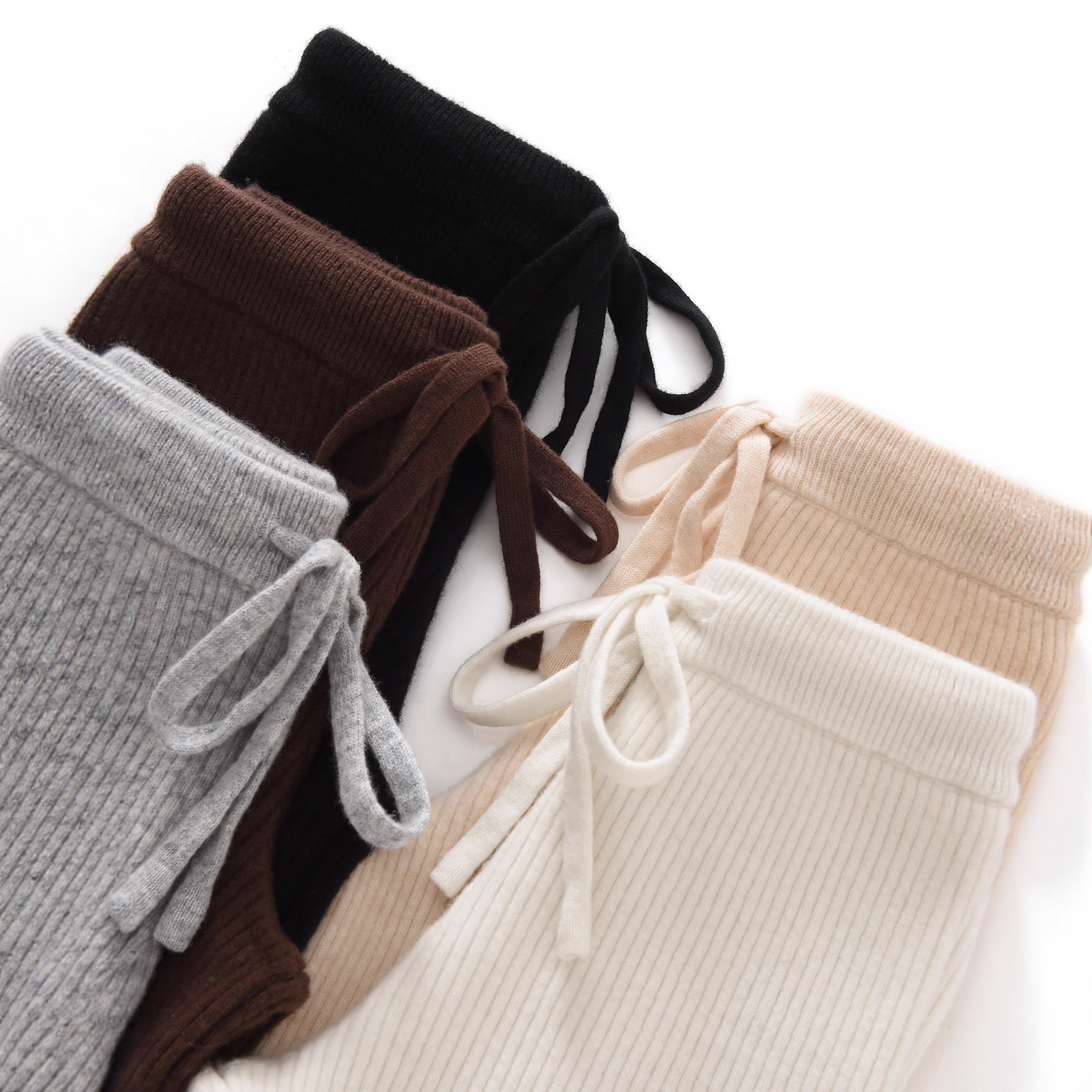 Wool knitted wide-leg pants, autumn and winter cashmere pants, thickened pants for girls, children, and toddlers, new straight-leg pants for outerwear.