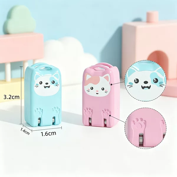 Mini cute portable cat-shaped nail clippers, cartoon household stainless steel folding nail scissors