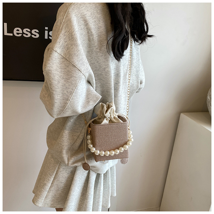 Γυναικεία τσάντα Crossbody με τσάντες χειρός Pearl Texture, μεγάλης χωρητικότητας, για το καλοκαίρι του 2024, σε νέο στυλ, κομψή, με προσωπικότητα και αλυσίδα_voghion.com