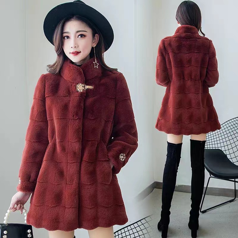 Damenbekleidung Angebot an dänischem Nerz Herbst und Winter neuer Pelzmantel für Damen mittlere Länge schlankmachender schlanker Nerzsamt Damenbekleidung_voghion.com