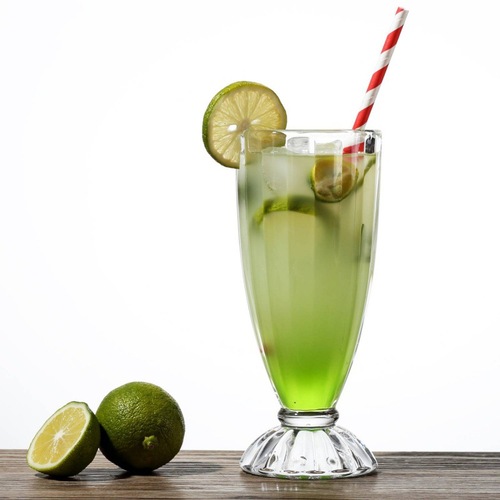 Household glass beer cup drink cup transparent thickened drinking cup cold drink cup fruit tea cup fruit cup scene