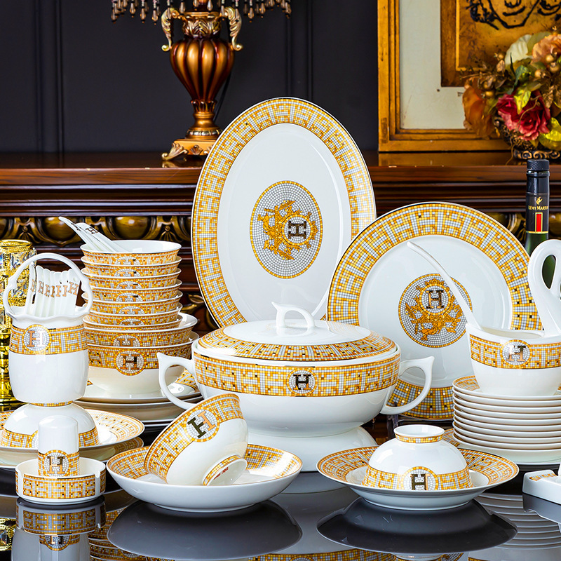 Jingdezhen European Ceramic Bowls and Plates Tableware and Dishes Set Household Light Luxury Bone China Ceramic Plates Gifts Wholesale Jingdezhen European Ceramic Bowls and Plates Tableware and Dishes Set Household Light Luxury Bone China Ceramic Plates Gifts Wholesale