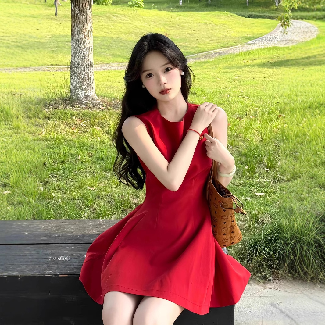 레드 베이비 마이 같은 스타일의 miu 민소매 드레스 여성 여름 핀치 허리 a 라인 조끼 드레스 스커트