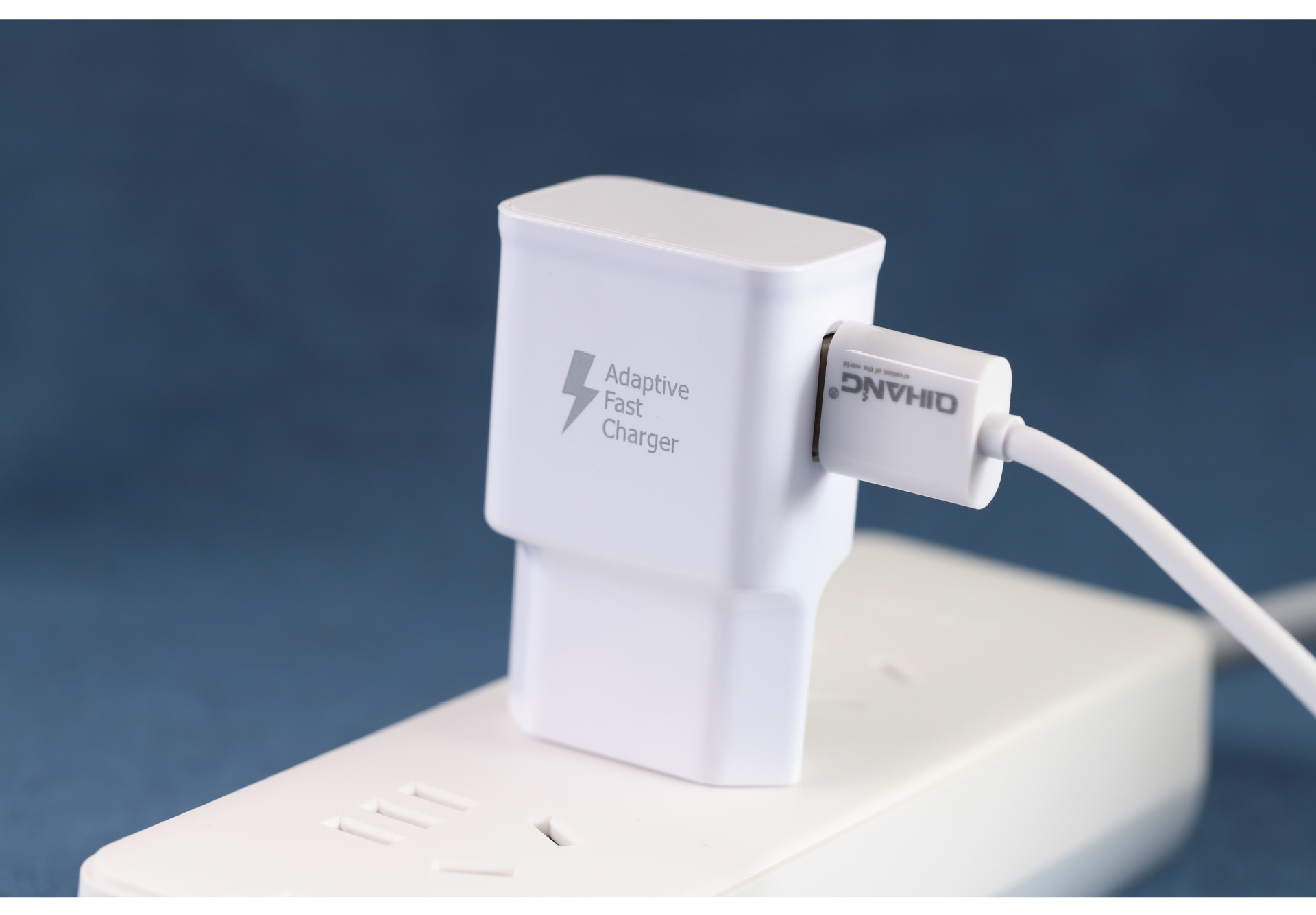 18WQC3.0 单口快充充电器 QC 3.0旅充墙充欧规美规快充充电头