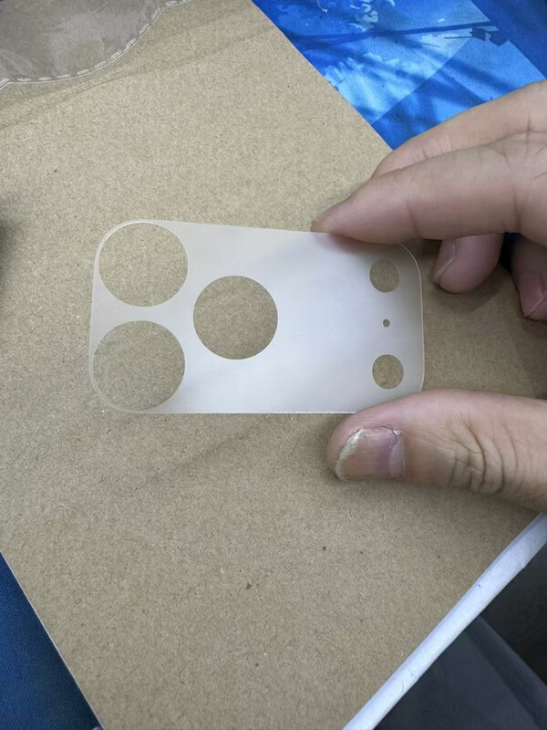 适用苹果17Promax钢化玻璃镂空底座iPhone17弧边高清镜头保护贴|undefined
